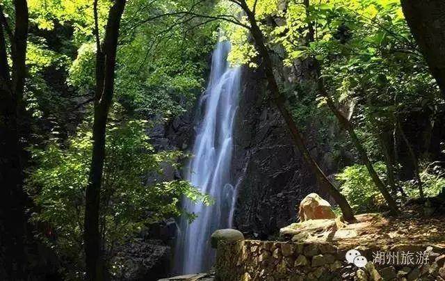 逃出小村落